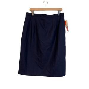 Requirements Vintage Womens !00% Wool Navy Blue Skirt Size 18